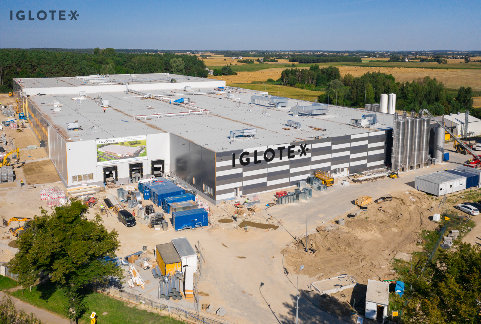 Raport nr 10 z budowy zakładu produkcyjnego i oddziału dystrybucyjnego Iglotex w Skórczu